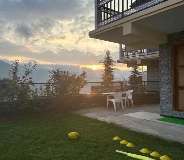 Tehri Range House | Highfield Villa
