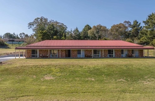 Robin Hill House | Highfields - Valley Views - Bathurst Acreage