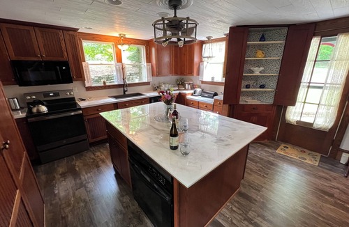 Meadville Bed & Breakfast | @ Highland Guesthouse our Allegheny Room with a private bathroom & private entry