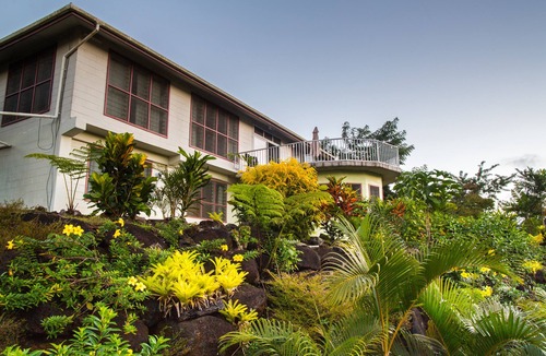 Apia House | Highland Hideaway above Apia nestled in your own private little valley
