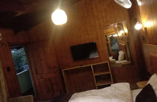 Lansdowne House | Highlander Cottage for rent