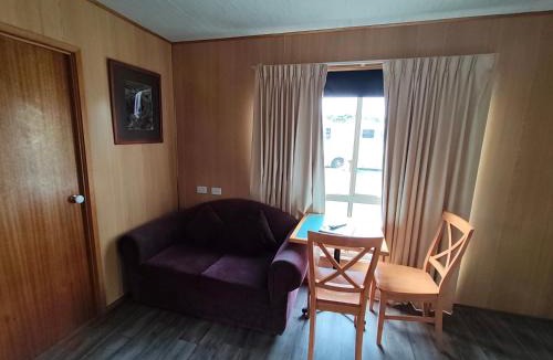Armidale Hotel | Highlander Van Village