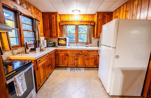 Highlands Hills Cabin | Highlands Cabin with Mountain Views: 5 Min to Downtown