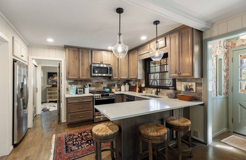 Mirror Lake Cottage | Highlands-Designer Cottage-Amazing Outdoor Living Spaces-Fireplace-Pet Friendly