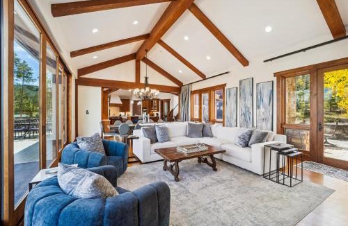 The Highlands House | Highlands Hideaway, Gorgeous Breckenridge Private Home with Private Hot Tub