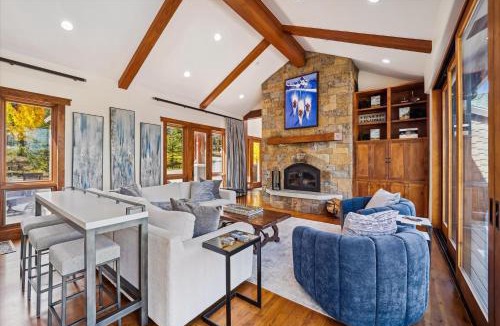 The Highlands House | Highlands Hideaway, Gorgeous Breckenridge Private Home with Private Hot Tub