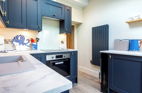 Hinderwell House | Highly appointed pet & family friendly cottage with private parking & garden.