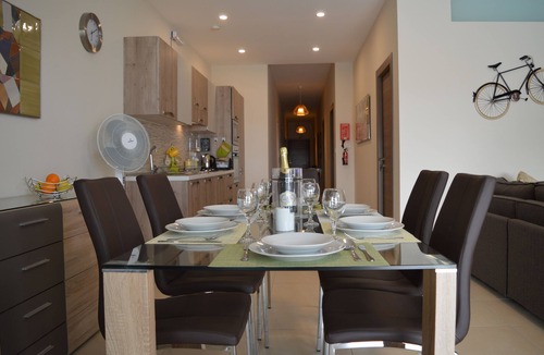 Qala Apartment | highly finished Ground/floor maisonette with private pool and country/sea view