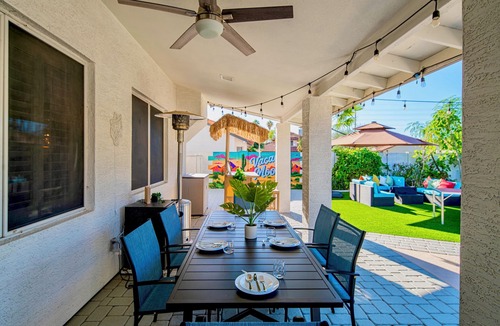 Paradise Park Vista House | [Highly Rated] Scottsdale Luxe- Free Heated Pool + TikiBar + Hot Tub + Gameroom