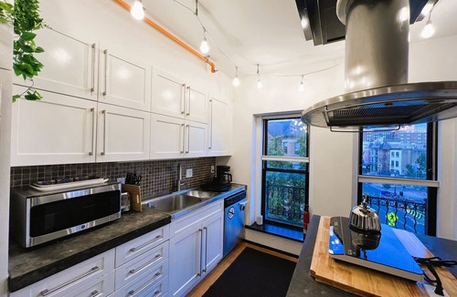 Adams Morgan Hotel | HighRoad Washington DC
