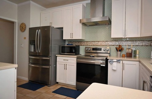 Winding Bay House | HighTide Villa | Private Beachfront Estate, Personal Chef, Butler & Chauffeur