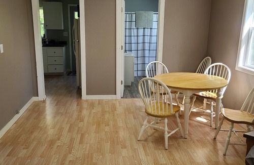 Saint Michael Cottage | Highway 20 Lodge-Quiet, Cozy, renovated two bedroom house that sleeps 6-7