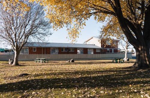 Balclutha Hotel | Highway Lodge Motel