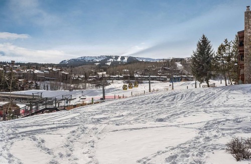 Snowmass Village Condo | Hike & Bike Out Your Front Door! W/D, Balcony w/Grill, Outdoor Hot Tub, Covered Parking & Elevator!