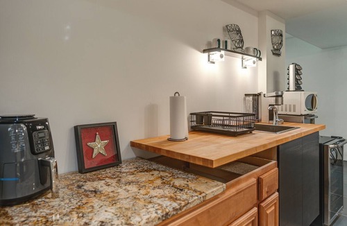 Stafford Apartment | Hike, Boat & Explore! Serene Stafford Apt w/Patio