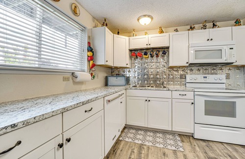 Selah House | Hike & Explore: Retreat w/Scenic Views in Selah!