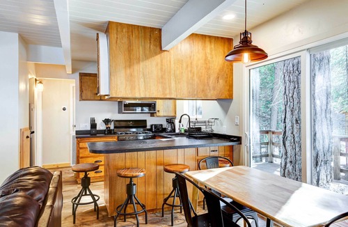 Cold Springs Cabin | Hike, Fish & Explore: California Cabin w/Deck!