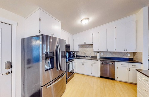 Pierce County House | Hike, Golf & Fish: Outdoorsy Retereat Near Tacoma