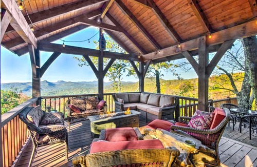 Sapphire House | Hike, Ski & Explore! Mtn-View Cabin in Sapphire