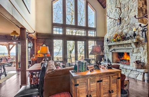 Sapphire House | Hike, Ski & Explore! Mtn-View Cabin in Sapphire