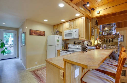Gold Bar Cabin | Hike, Ski & Explore! ‘Owl’s Nest’ Gold Bar Cabin