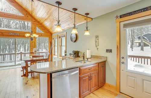 Terra Alta Cabin | Hike, Ski & Raft: Terra Alta Cabin w/Large Deck