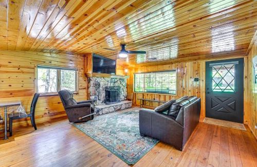 Christopher Creek House | Hike & Snow Play! Creekside Cabin in Payson