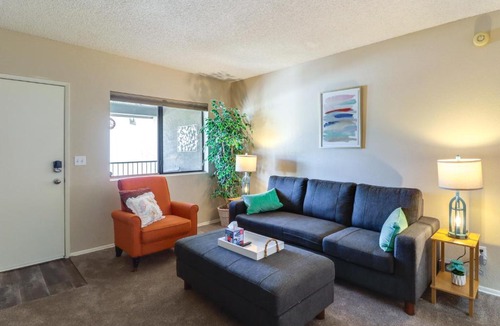 Dietz House | Hike, Swim & Shop: Tucson Condo w/Balcony