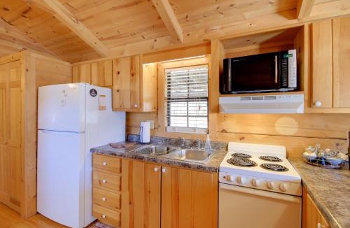 Damascus House | Hike the AT! Creekside Cabin in Trail Town USA