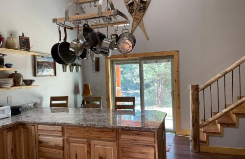 Orderville House | Hikers Haven borders Zion National Park