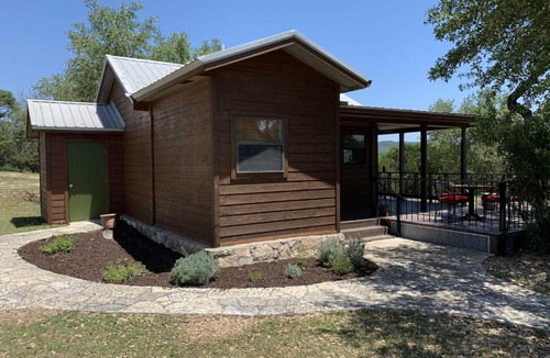 Pipe Creek House | Hill Country Hideout
