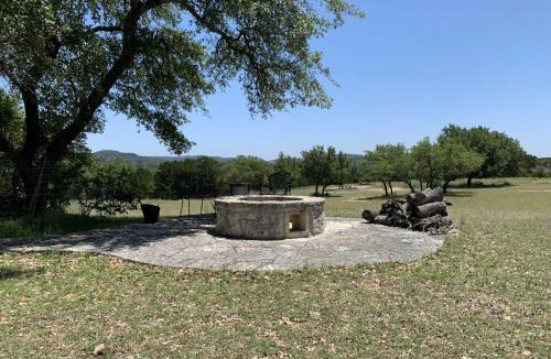 Pipe Creek House | Hill Country Hideout