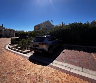 Langebaan Apartment | Hill Fore!