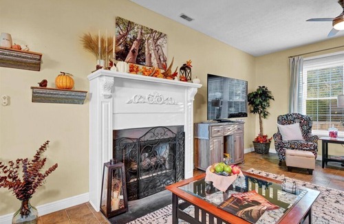Loretto Bed & Breakfast | Hill House B&B