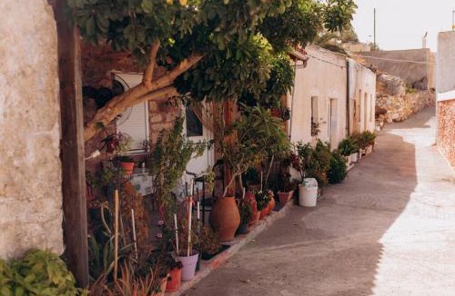 Sitia Apartment | HILL HOUSE SANDALI 2