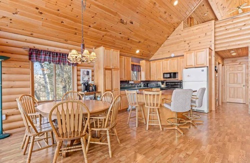 Spooner House | Hill Road Chalet on Benoit Lake in Spooner WI
