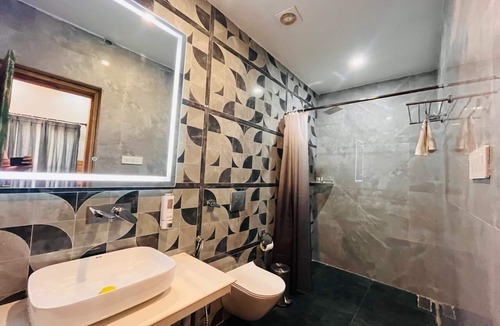 Sidhpur Hotel | Hill Sides Inn