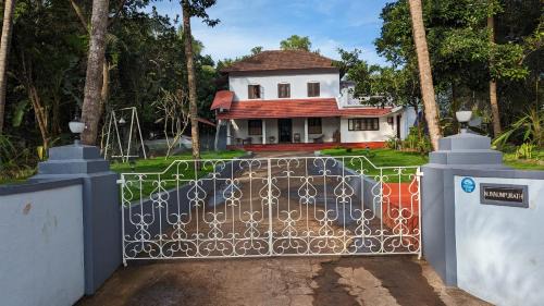 Kannur Bed & Breakfast | HILL TOP HOMES