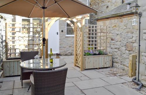 Sinnington House | Hill View Cottage