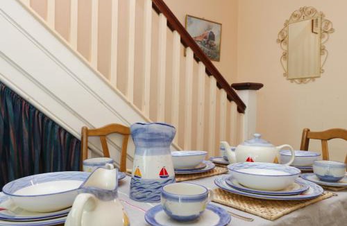 Swanage House | Hill View