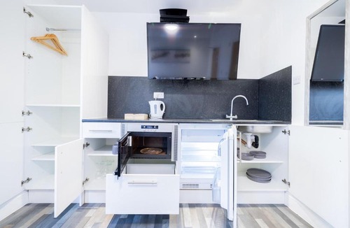 Cleethorpes House | Hillcrest Studio Apartments