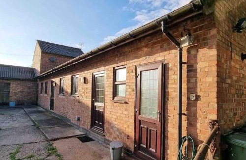 Coton in the Elms Apartment | Hillfields Farm Barn - A Rural Equestrian Escape