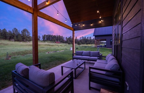 Custer House | Hills Hideaway - 3 BD Cabin