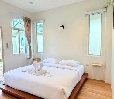 Khlong Sok Resort | Hills & Hush Khao Sok Eco Resort