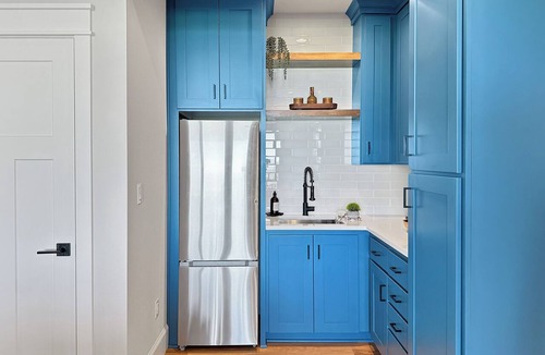 Cornelius Apartment | Hillside Haven. Hot Tub, Spa Bathroom + Covered Patio with Views