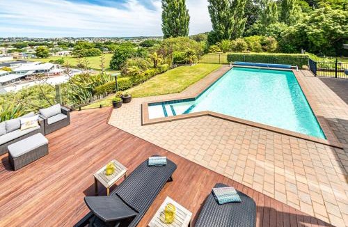 Whanganui Apartment | Hillside Haven