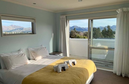 Hanmer Springs House | Hillside Hideaway - Hanmer Springs