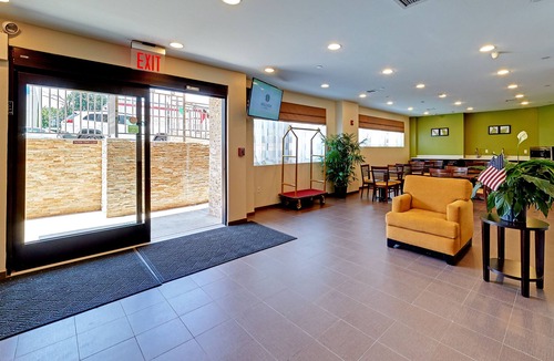 Queens Hotel | Hillside Hotel