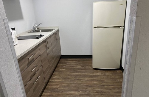 Glen Mills Hotel | Hillside Motel