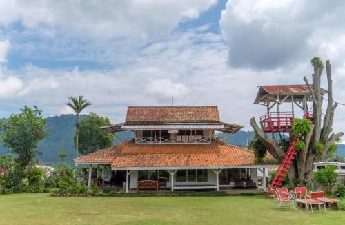 Lembang Villa | Hilltop Camp, Lembang